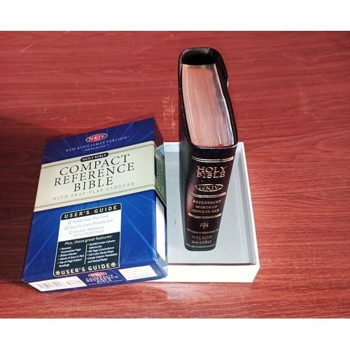 NKJV Compact Reference Holy Bible- Snap Flap